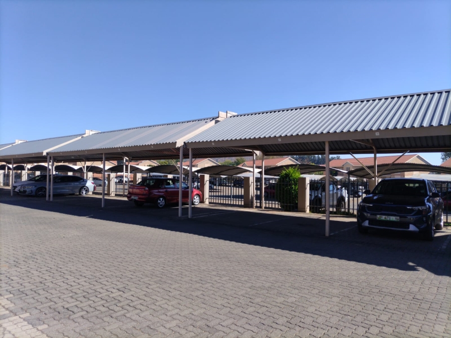 1 Bedroom Property for Sale in Waterval East North West